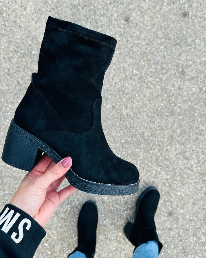 MARGAUX – SUEDE ANKLE BOOTS