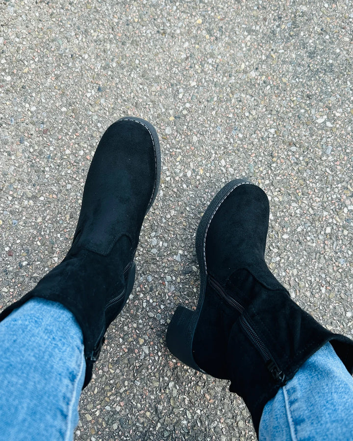 MARGAUX – SUEDE ANKLE BOOTS