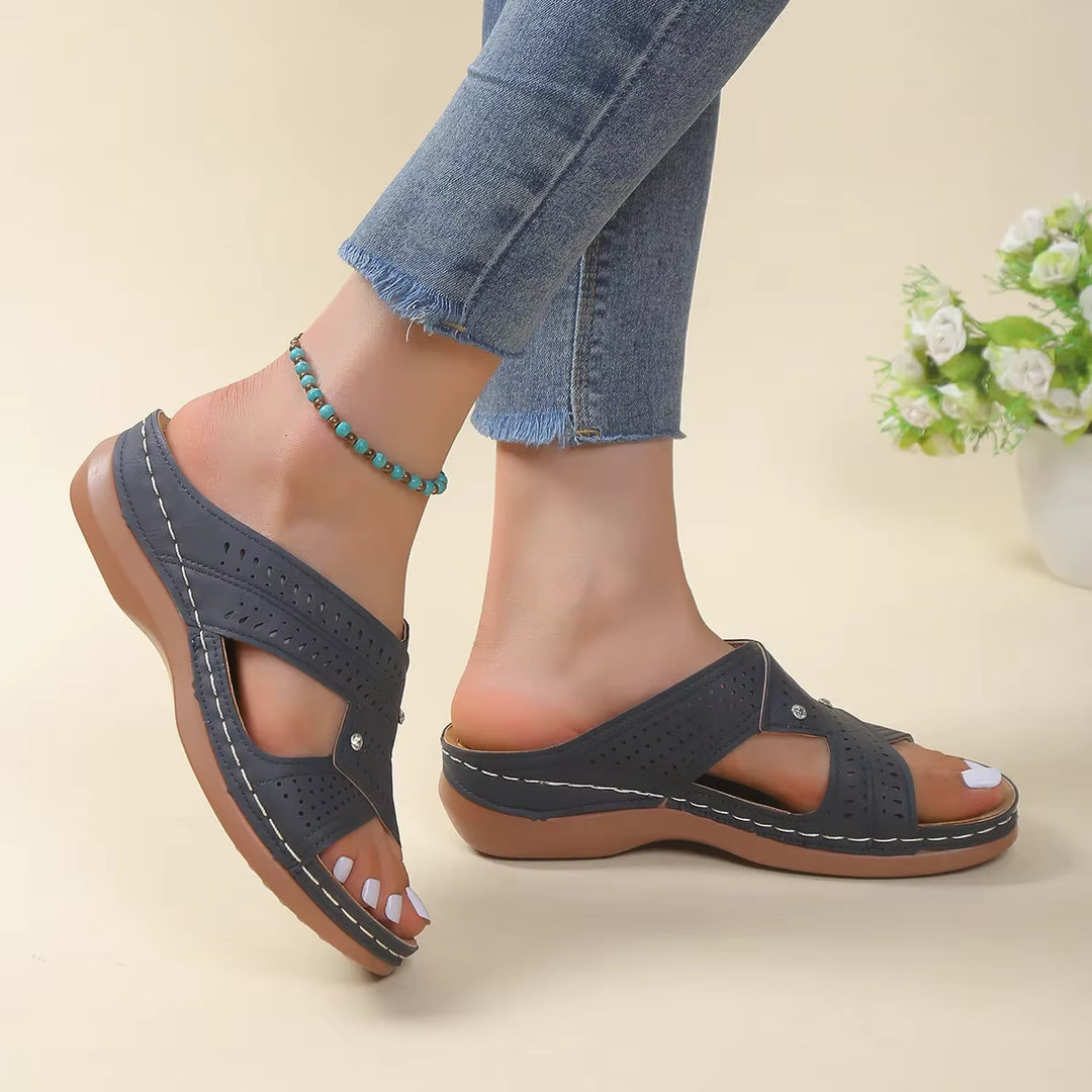 TESS | ORTHOPEDIC CROSSOVER STRAP SANDALS
