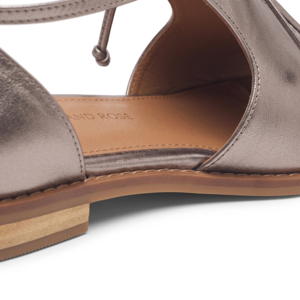 LILLIANA – STRAP-STYLE LEATHER SANDALS.